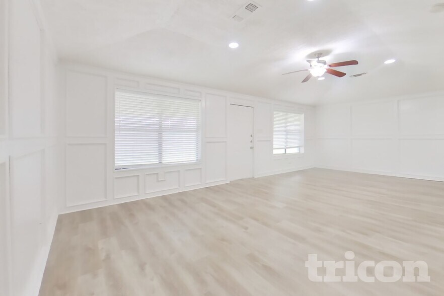 Building Photo - 7331 Millbrae Ln
