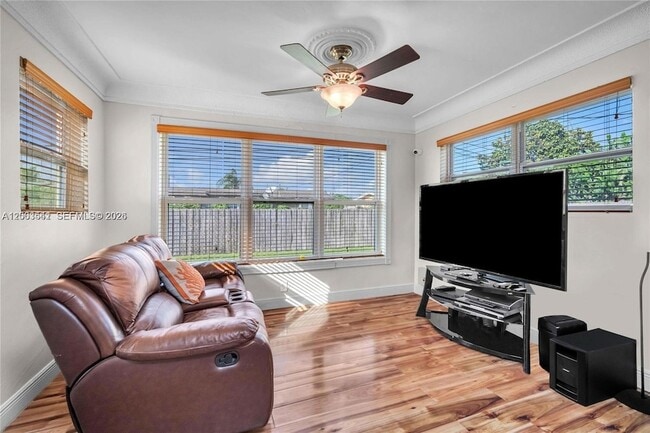 Building Photo - 2825 SW 5th St