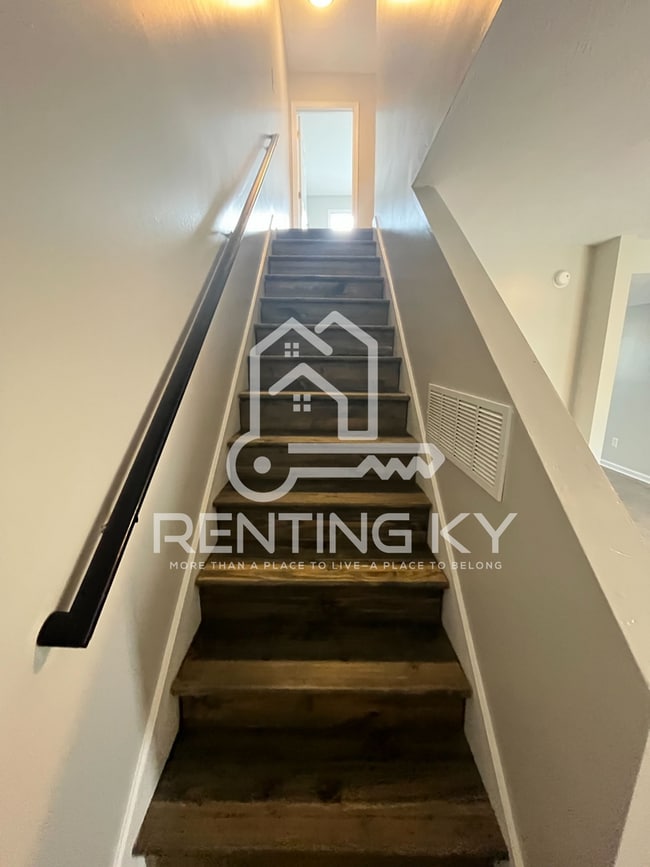 Building Photo - Updated 2-Bed, 1.5-Bath Townhome with a Ga...
