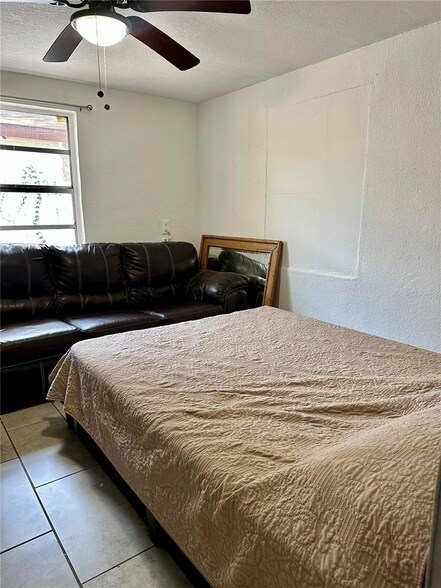 Building Photo - 2003 E Humphrey St