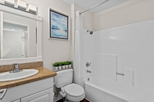 Building Photo - Fully Furnished 2-Bedroom Condo with Balcony – The Met, Woodland Hills