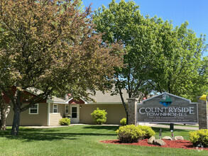 Building Photo - Countryside Townhomes