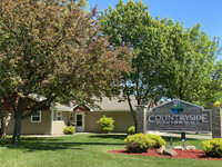 Building Photo - Countryside Townhomes