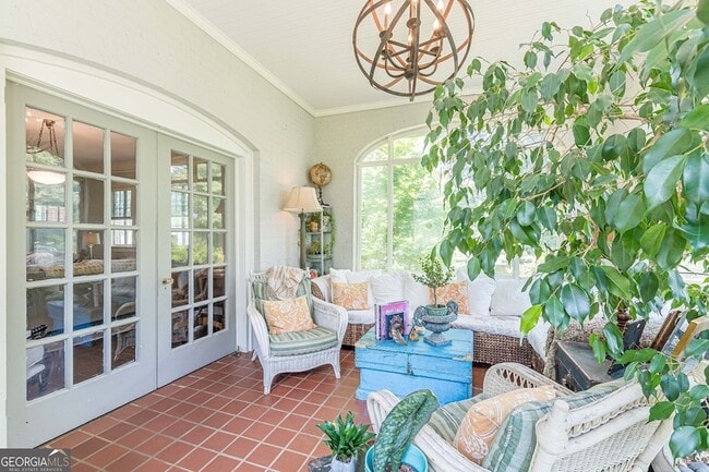 Building Photo - 1878 Cambridge Ave