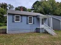 Building Photo - 2 Bedroom House