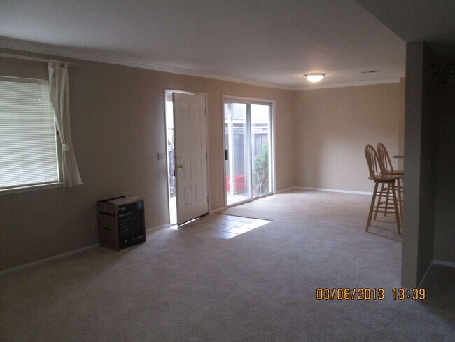 Building Photo - Desirable Stonegate-FALL RENTAL