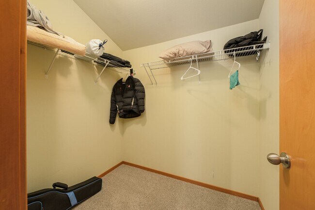 Building Photo - Greenwood Area Townhome!