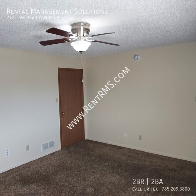 Building Photo - 2121 SW Brandywine Ln