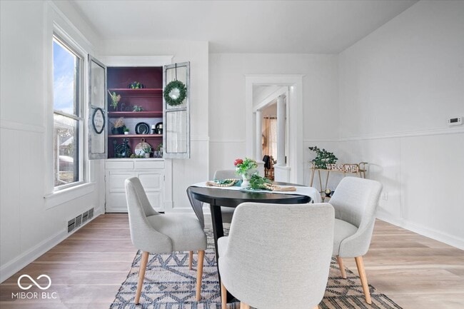 Building Photo - 1741 S State Ave