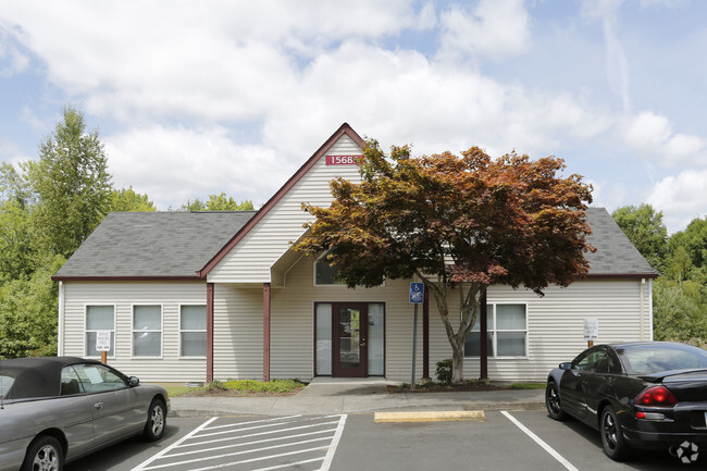 Building Photo - Bethany Meadows