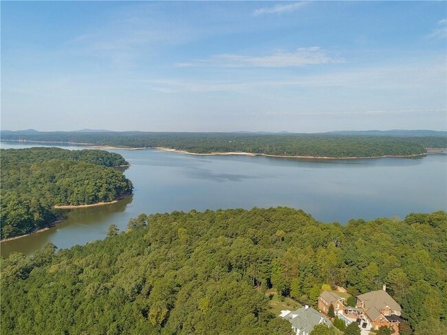 Building Photo - 2041 Greenhill Pass