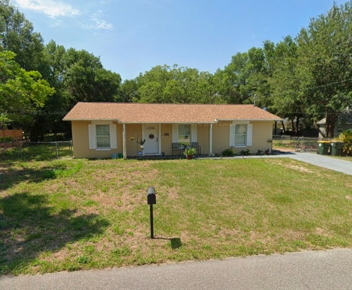 Primary Photo - 230 E Lake St