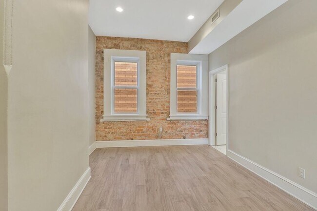Building Photo - 1227 15th St NW