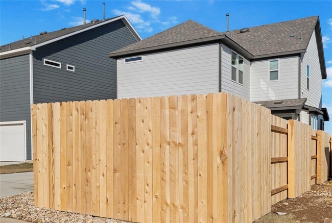 Building Photo - 241 Leeland Dr