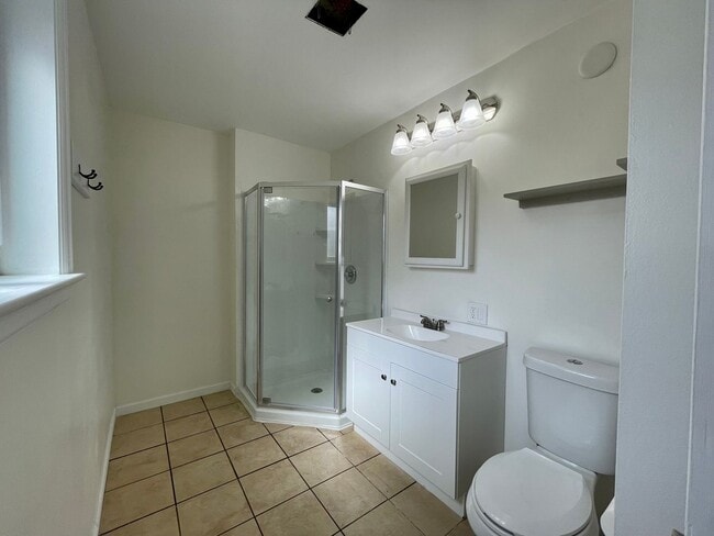 Building Photo - $0 DEPOSIT OPTION!  CHARMING 3BED/2BATH HARVEY PARK RANCH STYLE HOME!