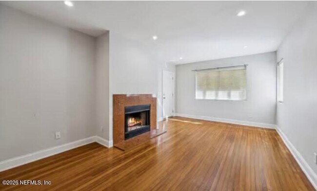 Building Photo - 2159 Riverside Ave