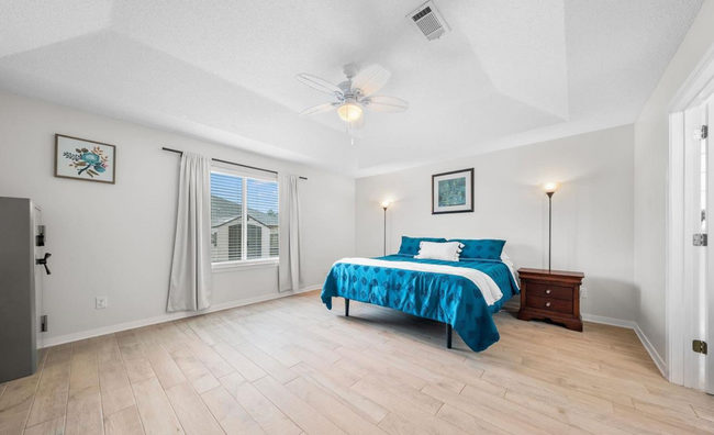 Building Photo - Updated 3 Bed/2 Bath - Close To Perdido Ke...