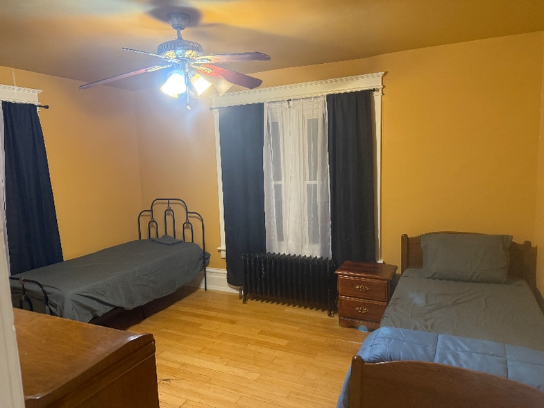 Building Photo - 313 N Evans St