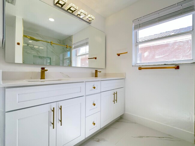 Building Photo - 11577 Big Sky Ct