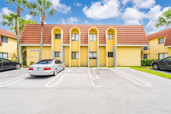 Building Photo - 11398 Royal Palm Blvd