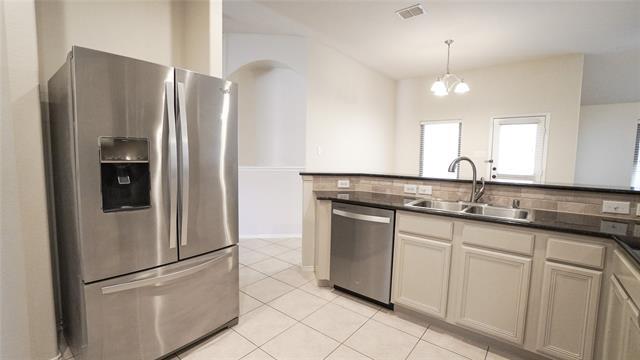 Building Photo - 2010 Diamondback