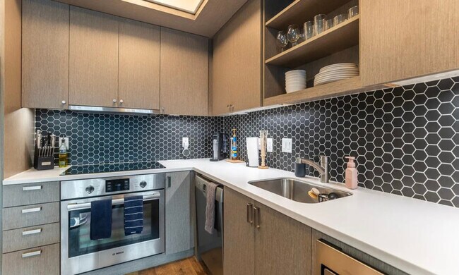 Building Photo - 1750 Wewatta St