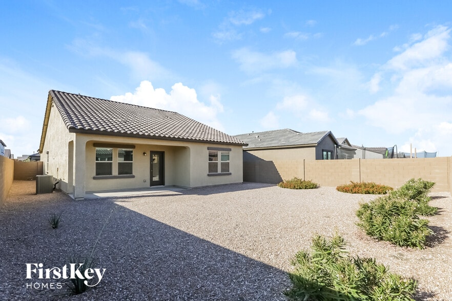 Building Photo - 296 W Powell Dr