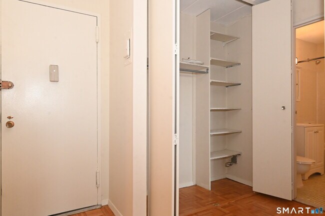 Building Photo - 27 Northill St