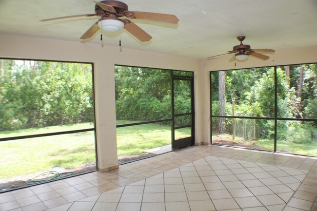 Building Photo - 8081 Cypress Dr S