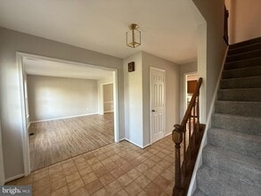 Building Photo - 8659 Bannerwood Dr