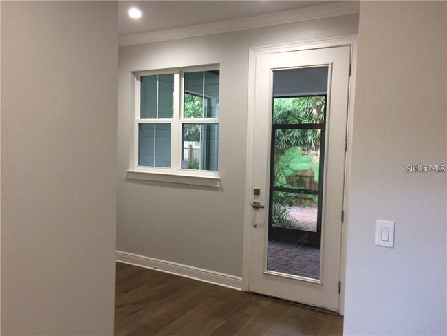 Building Photo - 770 Ellwood Ave