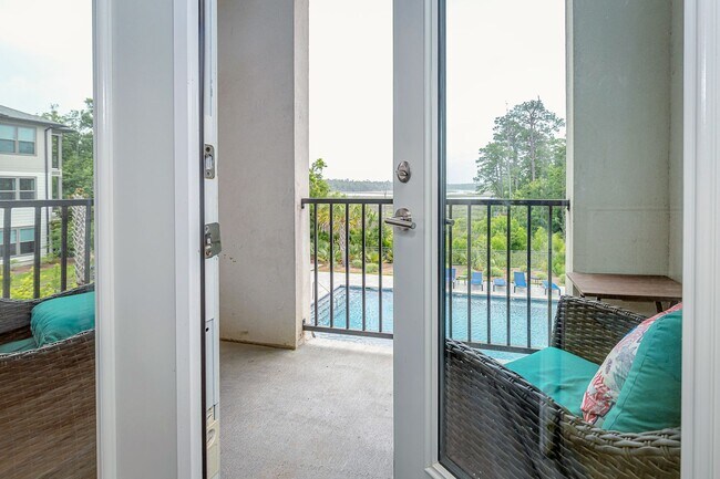 Building Photo - Fully furnished luxurious waterfront condo at The Inlet!