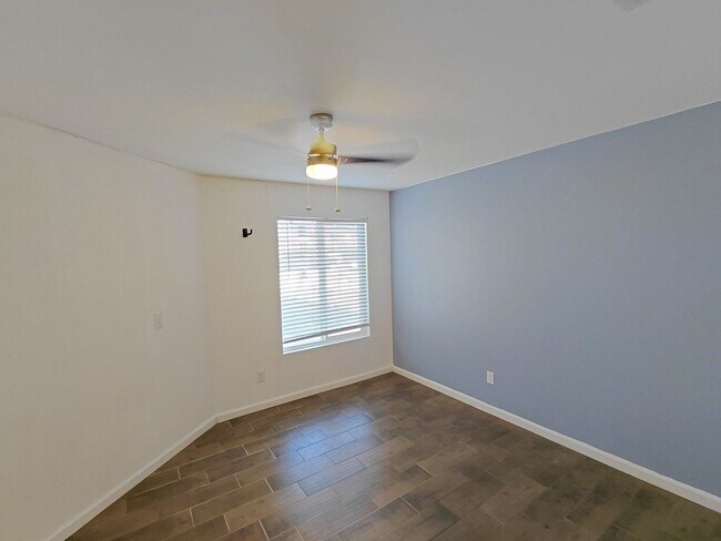 Building Photo - Modern Comfort Meets Family-Friendly Living in a Great Neighborhood