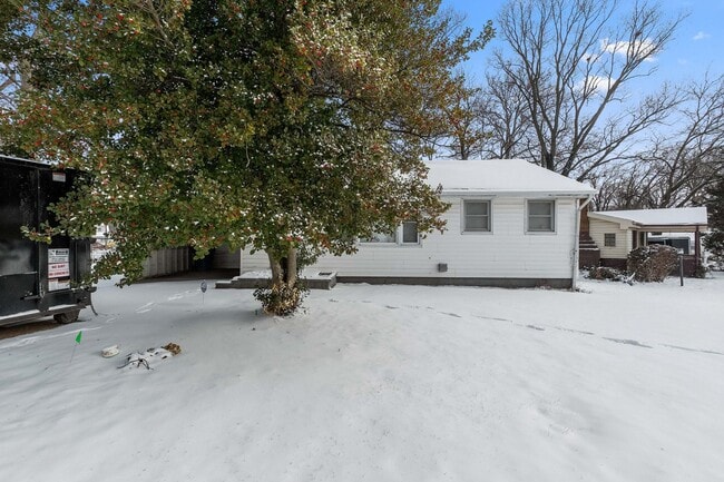 Building Photo - Bedroom, 1-Bathroom Home for Rent – Section 8 Accepted