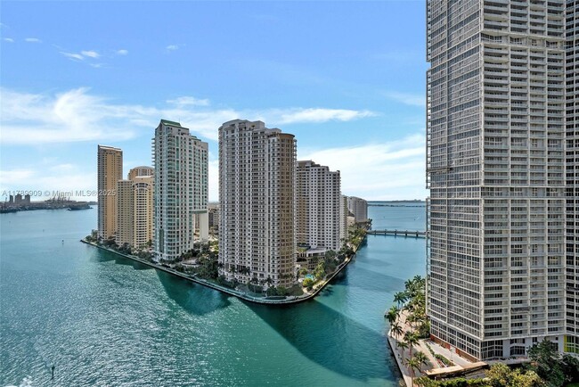 Building Photo - 300 Biscayne Blvd Way