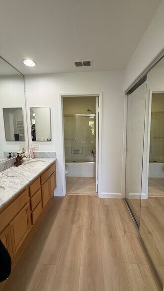 Building Photo - 8382 E Truckee Way