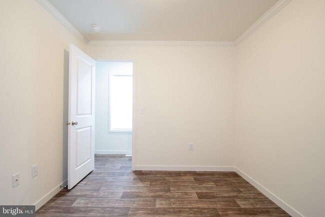 Building Photo - 19 Loxley Ln