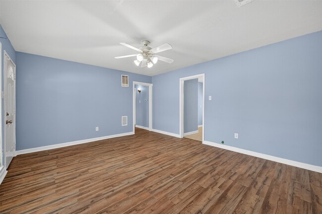 Building Photo - 5534 Thrush Dr