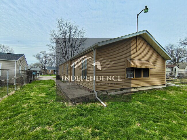 Building Photo - 3217 Finley St