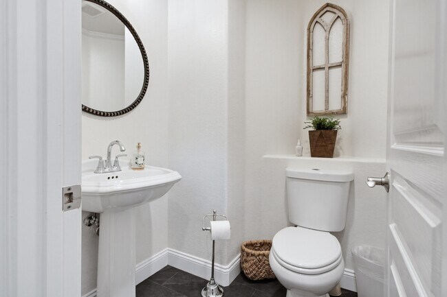 Building Photo - 1317 Gull Ct