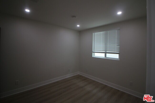 Building Photo - 3541 Homeland Dr