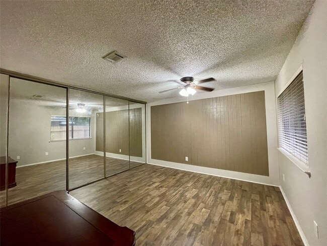 Building Photo - 13703 Carsa Ln