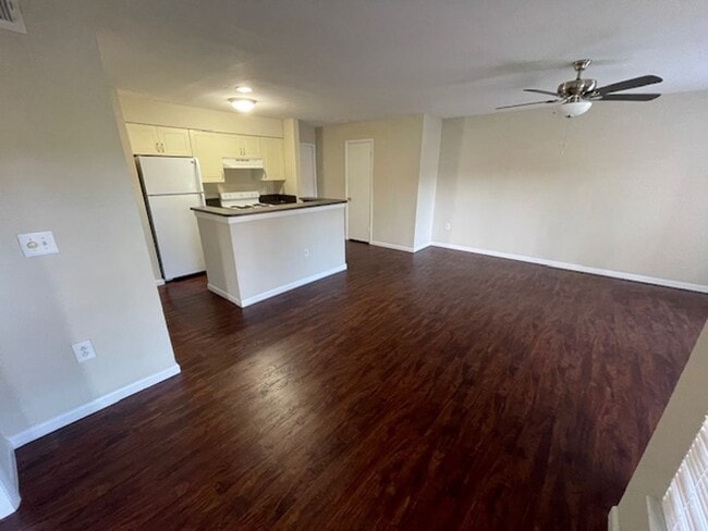Building Photo - Palm Lakes Condominium