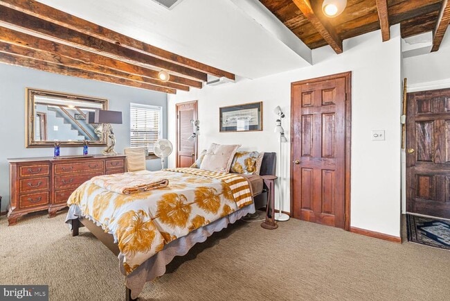 Building Photo - 516 S 3rd St