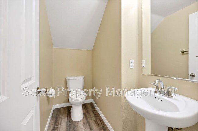 Building Photo - 35804 Alpental Ln