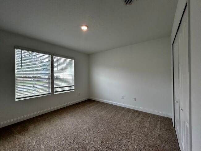 Building Photo - 249 Zancara St