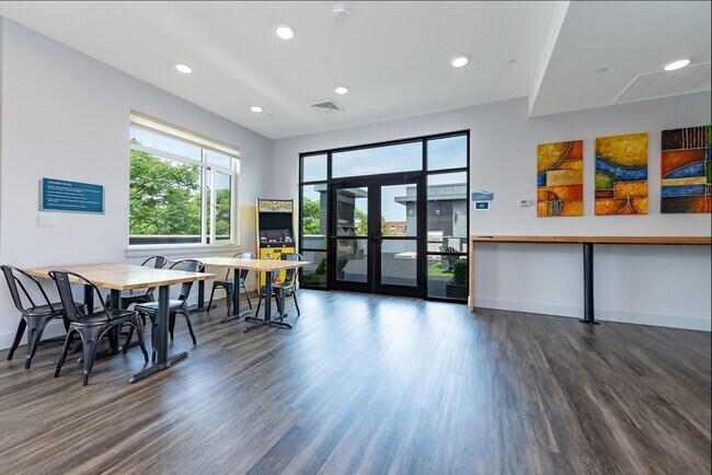 Building Photo - 400 Mystic Ave