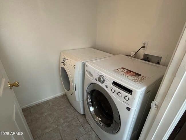 Building Photo - 5827 N 59th Dr