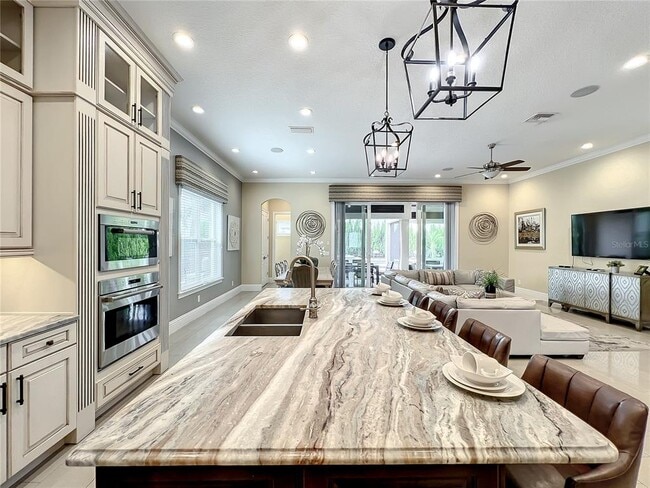Building Photo - 760 Golden Bear Dr