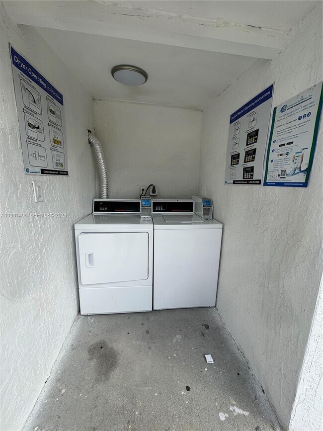 Building Photo - 2146 NW 18th Terrace